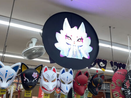 オリジナルキャラクターを表示したLEDディスプレイ